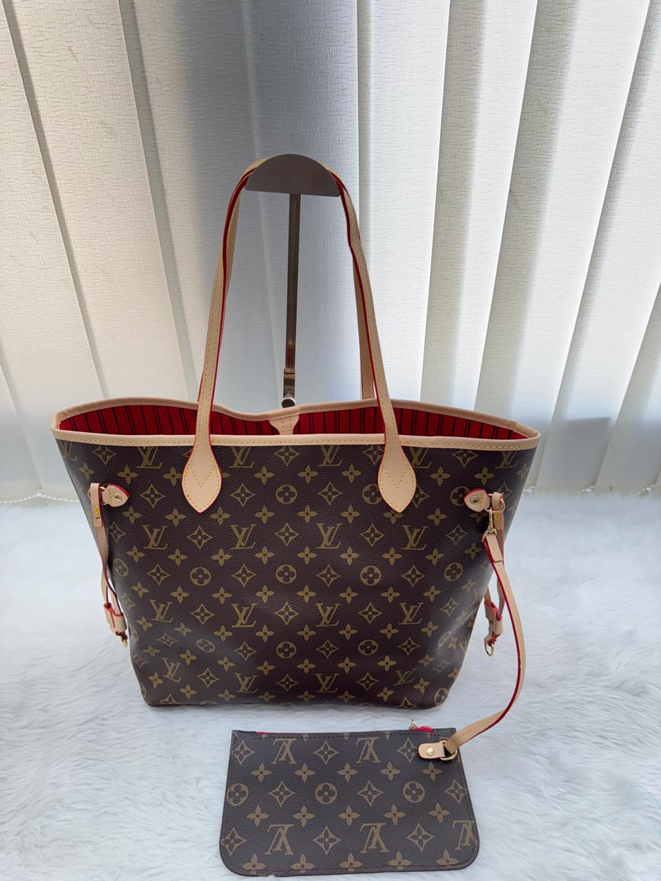 شنط لويس فيتون كبيرة درجة أولى | Louis Vuitton Large Bags